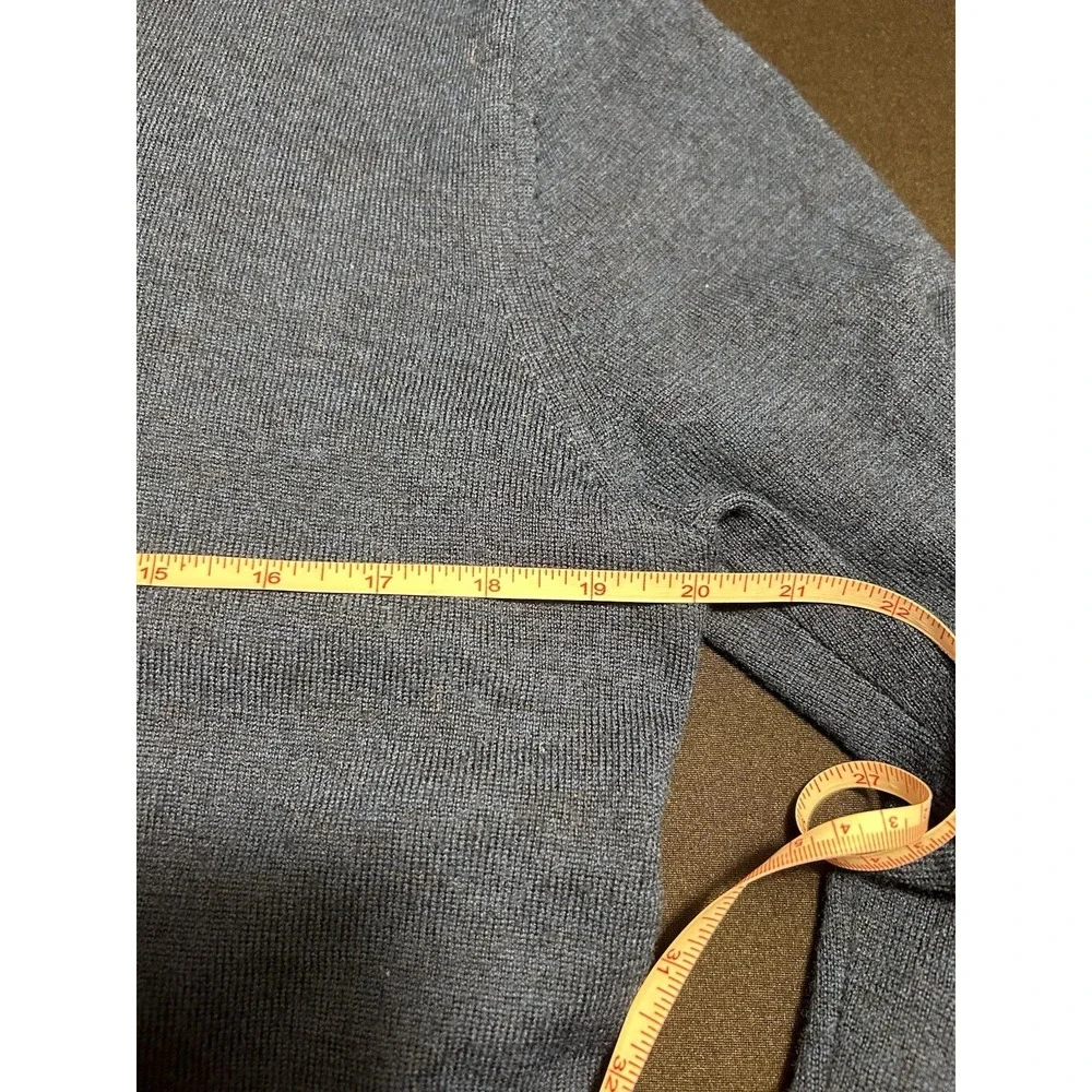 Banana Republic Mens Blue Gray 100% Merino Wool V-Neck Pullover Sweater L